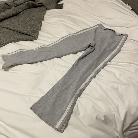 flare yoga pants - Picture 2 of 5